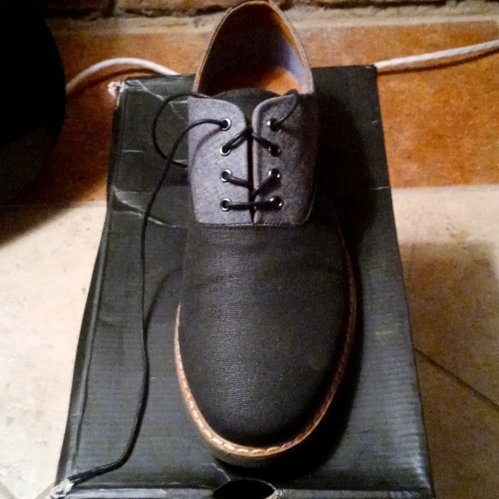 Aldo size 12 two tone gray